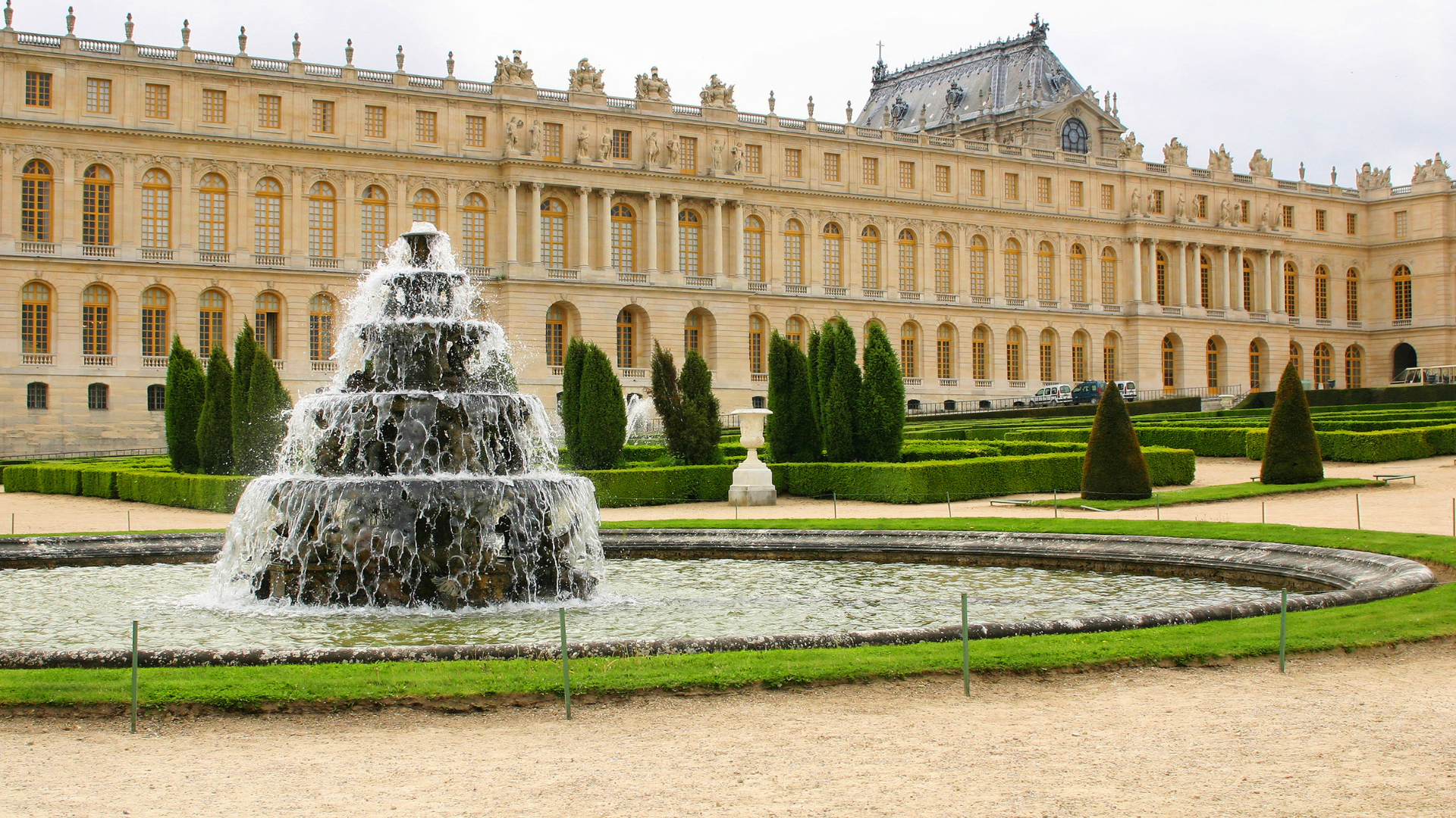 Meurtre à Versailles